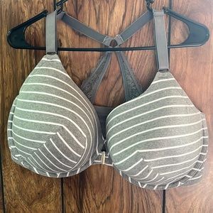 Cacique grey and white striped Front Close Lightly Lined T-Shirt Bra 42H